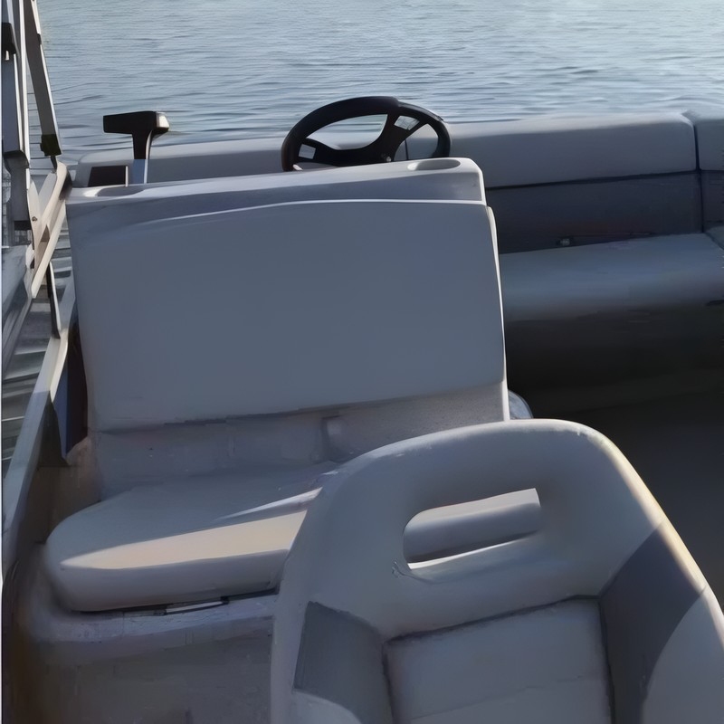 rotomolded-leisure-boat-steering-station-with-cup-holders
